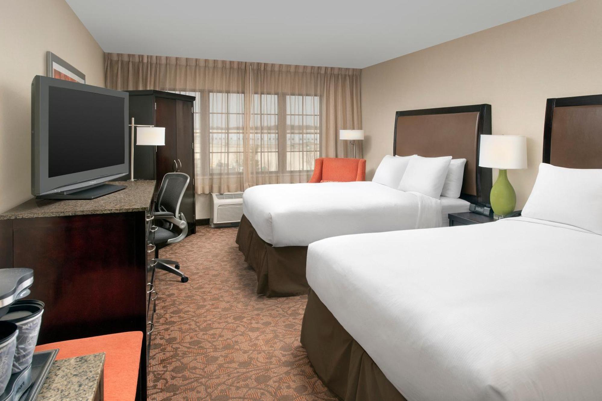 Doubletree By Hilton Dulles Airport-Sterling Hotel Exterior photo